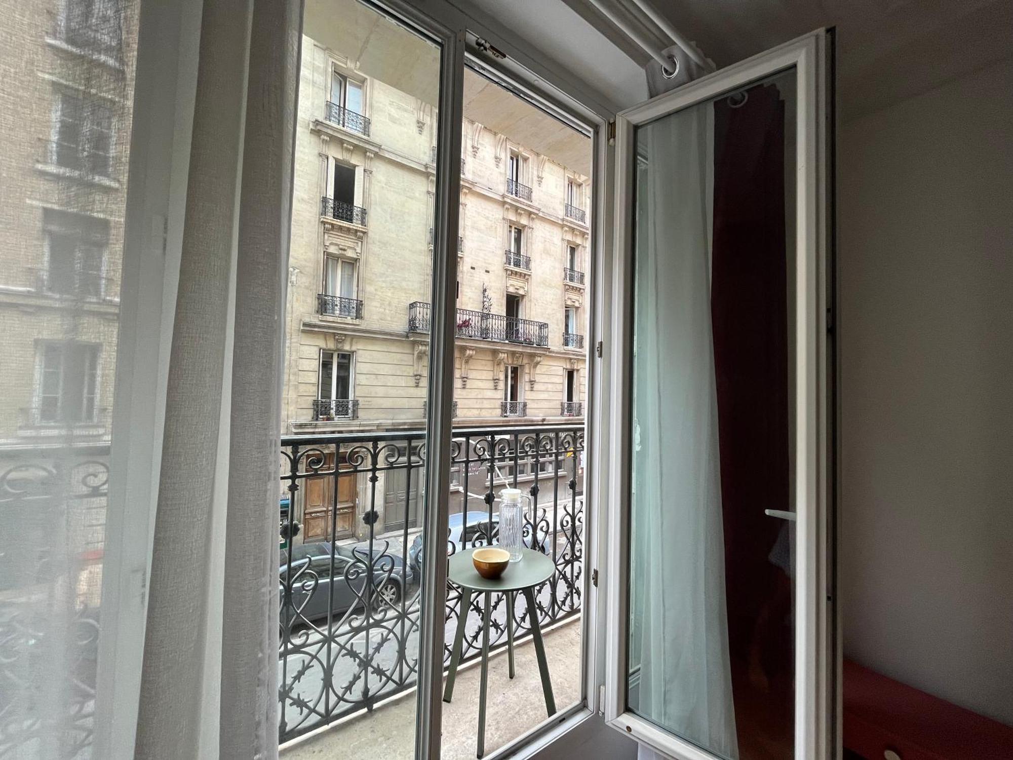Lovely Haussmannian Flat In Montparnasse Paris Eksteriør billede